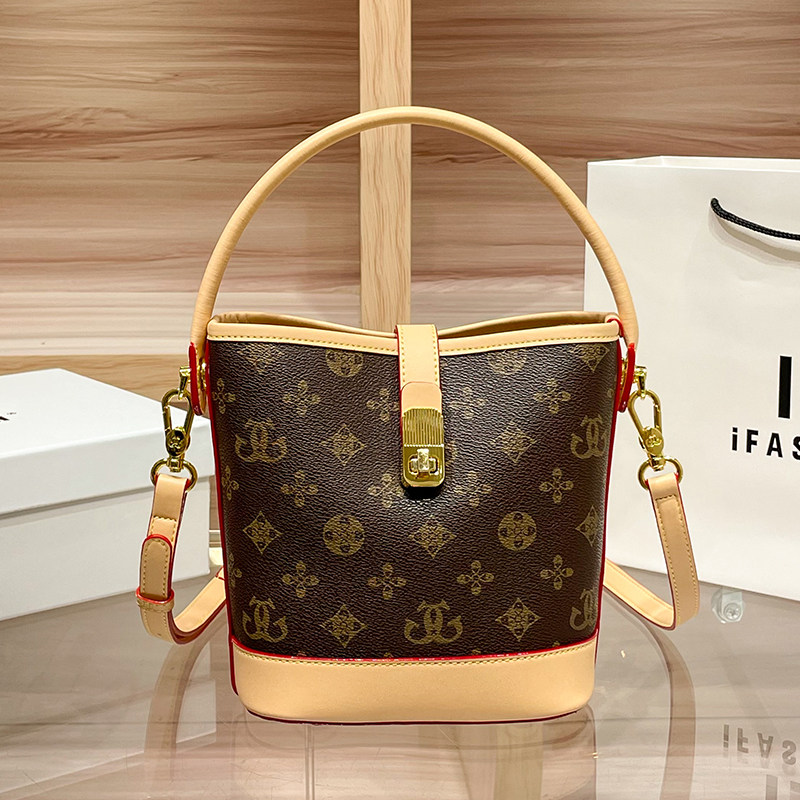 复古印花水桶包今年新款高级感小众大容量通勤单肩斜挎包手提包