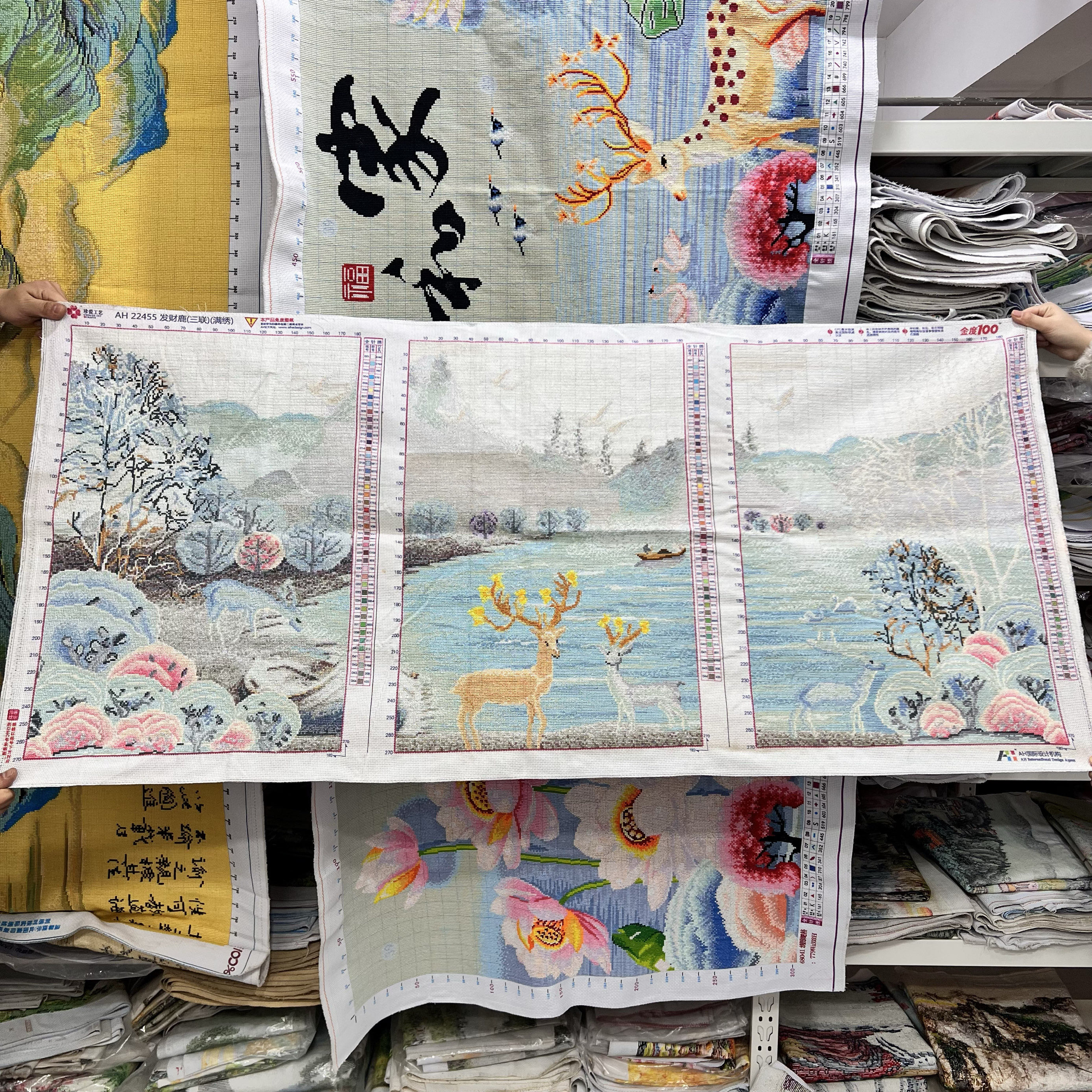 纯手工绣好的十字绣成品新款发财鹿麋鹿三联画客厅卧室挂画礼物