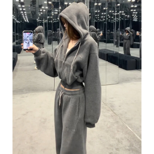 加绒运动服套装女秋冬欧货时尚洋气高级感连帽卫衣慵懒风两件套潮