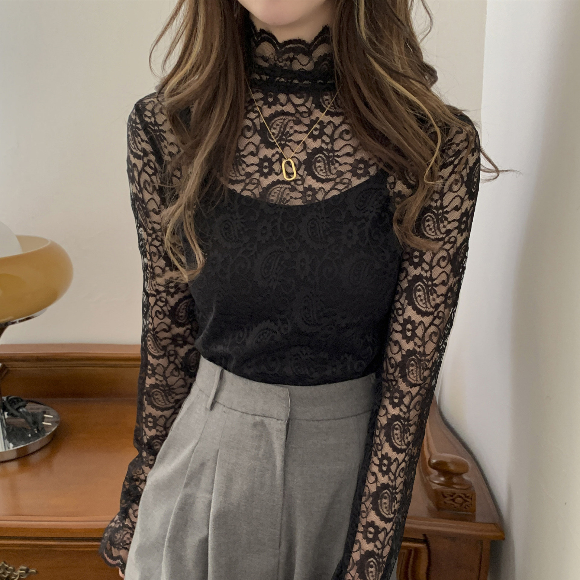 2020新款蕾丝打底衫女内搭百搭长袖半高领镂空仙气网纱上衣内搭女