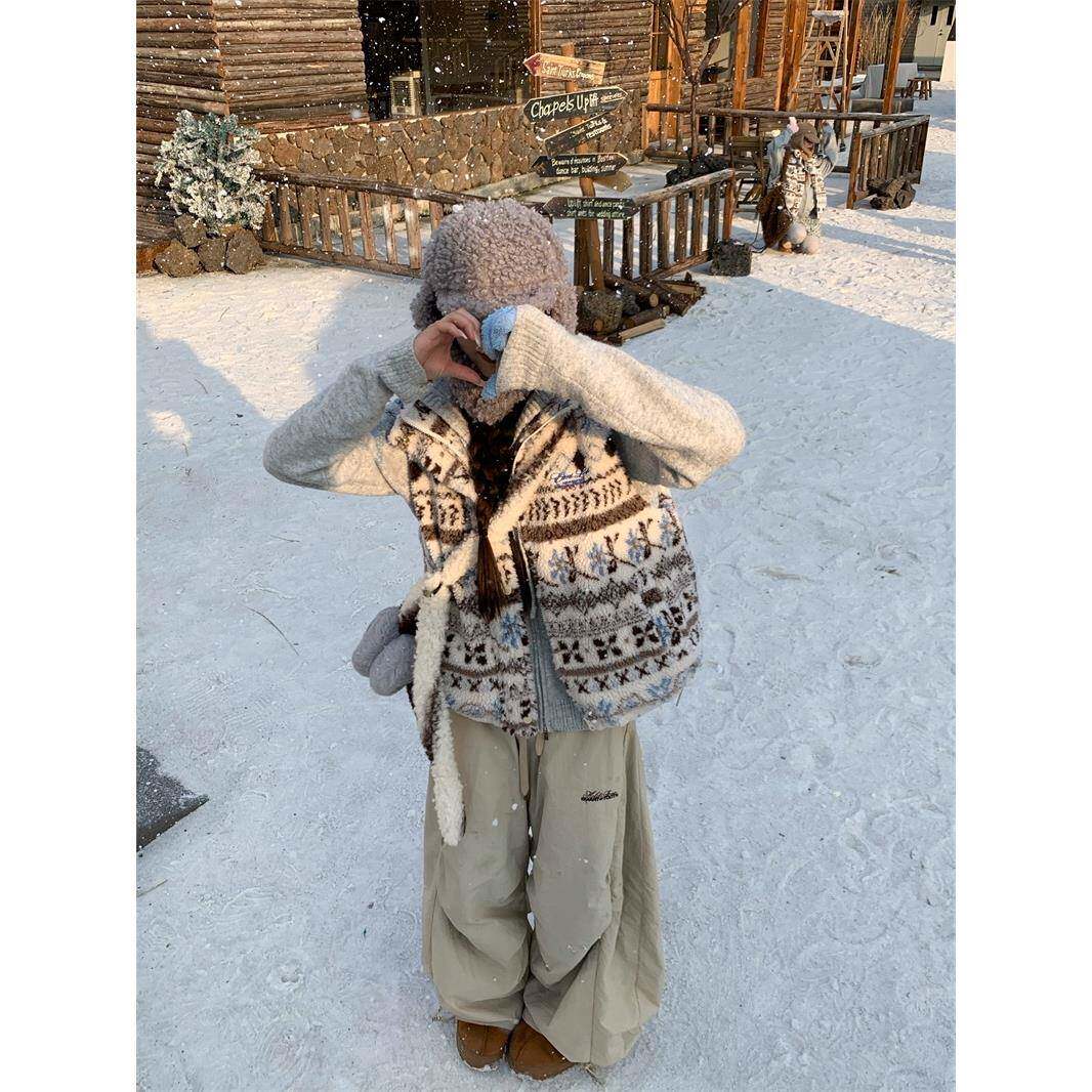 195大喜 费尔岛羊羔毛马甲女秋冬叠穿百搭宽松休闲立领棉服外套潮