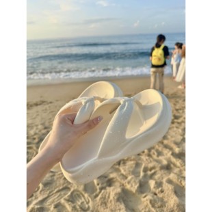 白色厚底人字拖女夏夹脚海边沙滩防滑增高时尚软底凉拖鞋eva防臭