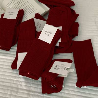 动漫酒红色袜子女中筒袜韩版学生外穿棉袜春秋季百搭长袜冬天堆堆