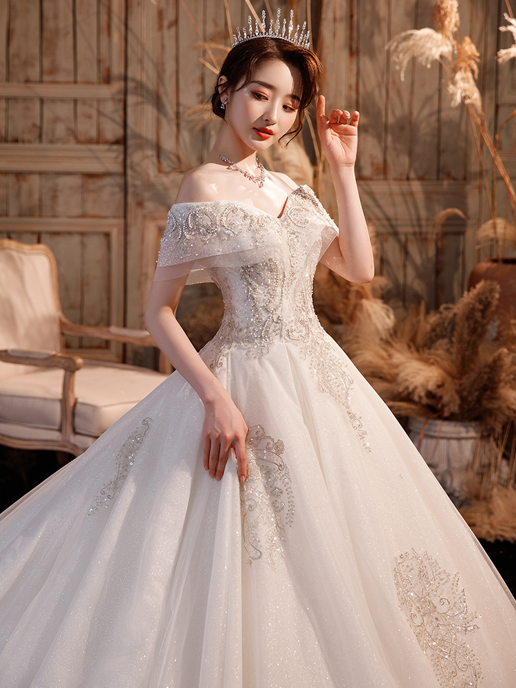 Summer advanced wedding dress, open shoulders, french style, fitted, high-end Summer advanced wedding dress, open shoulders, french style, fitted, high-end