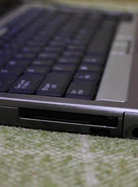 dell笔记本电脑windows98笔记本电脑带串口win98笔记本电脑