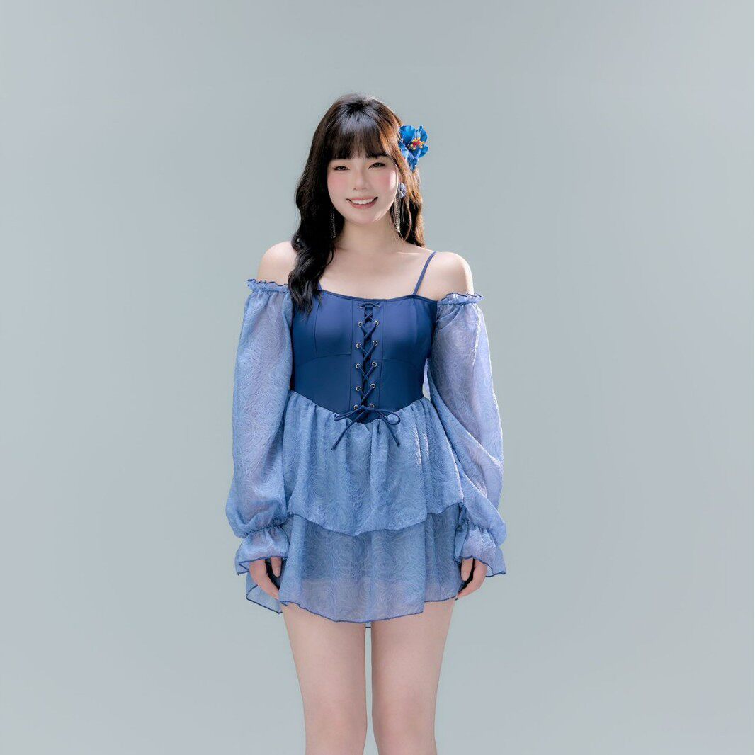 泳衣女2025新款一字肩性感连体长袖防晒海边大码胖MM显瘦遮肚泳装