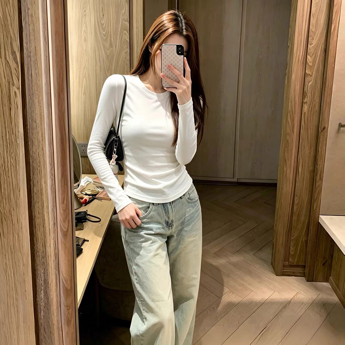 基础款正肩圆领美式长袖T恤女春秋冬内搭短款打底衫修身百搭上衣