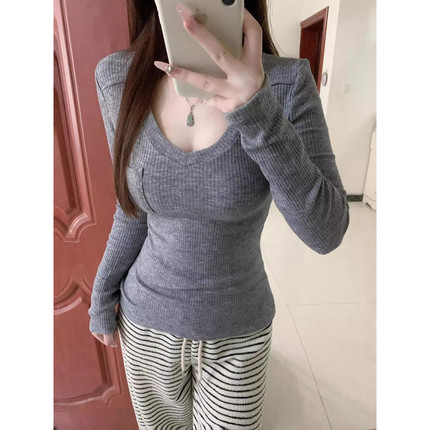 美式正肩灰色V领长袖t恤女秋冬设计感口袋性感辣妹修身显瘦上衣女