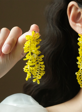 周里物|2025新款镂空耳钉轻奢时尚百搭黄色水晶垂坠小众耳环饰品