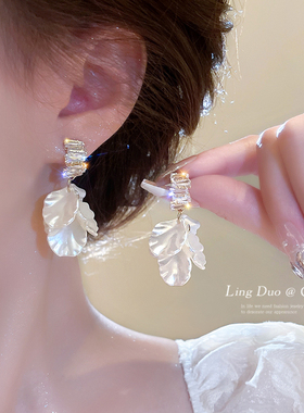 超仙花朵耳环女2025新款爆款耳坠小众设计法式耳钉气质高级感耳饰