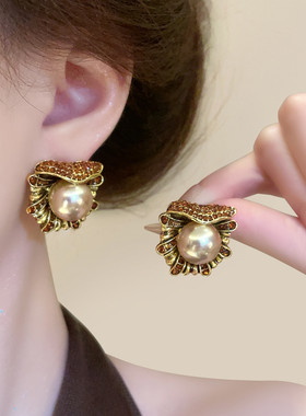 辛芷蕾同款复古珍珠耳钉高级感vintage中古耳环小众独特做旧耳饰