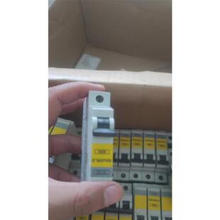 小型断路器 议价SQUARE 3P插入式 C10 C40