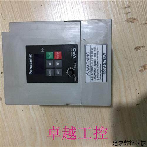 议价VF0变频器BFV00074 380V 0.75KW 480V 750W实物拍摄 质量好