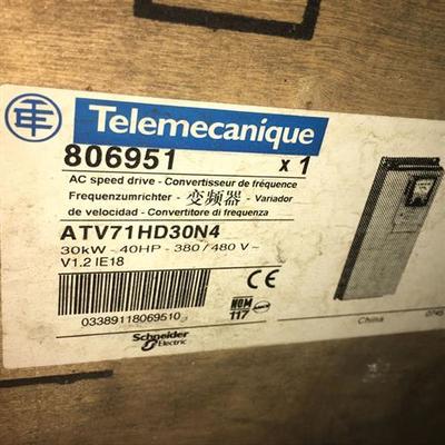 议价全新原装正品施耐德变频器 ATV71HD30N4Z 380V 30KW