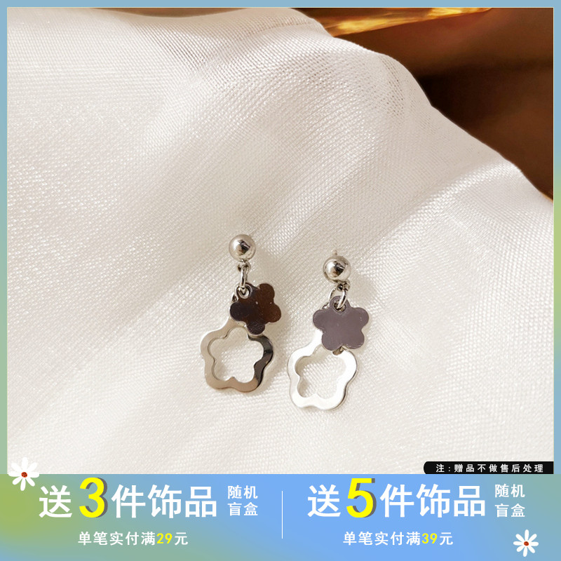 S925银针可爱花朵耳钉2021年新款潮流耳环简约气质小巧耳饰女1224