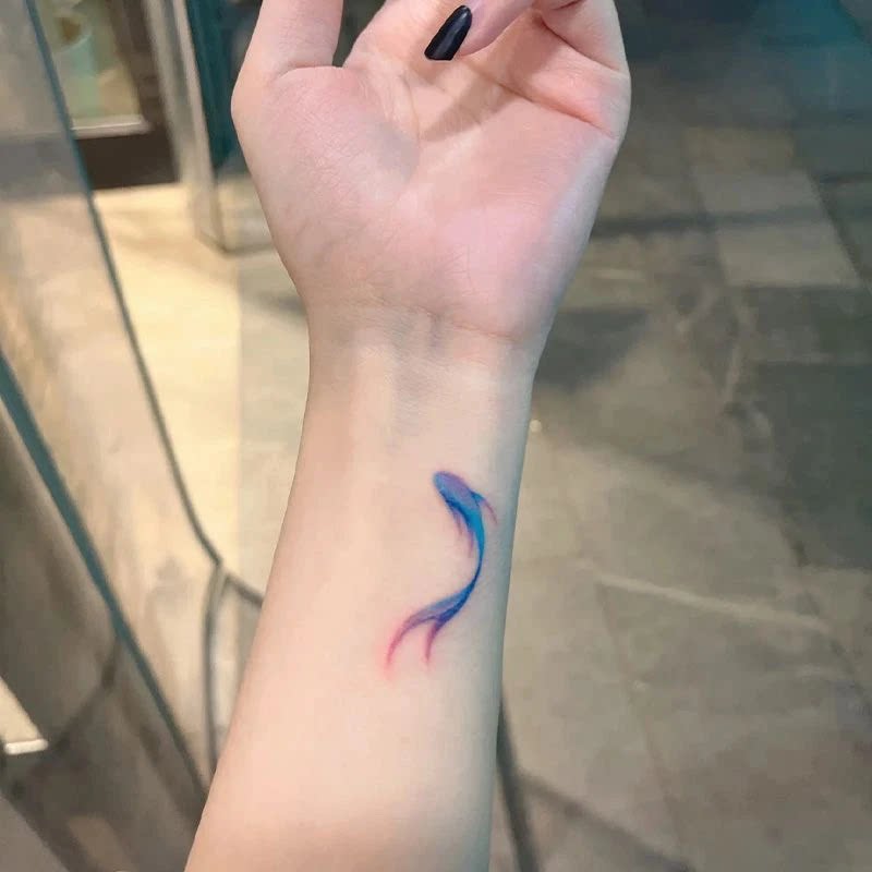 学生版蓝色锦鲤手腕纹身贴纸甜酷个性少女高级感幸运软妹纹身贴