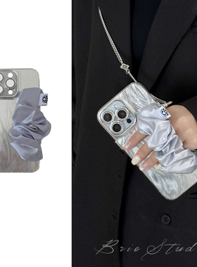 ZEST高级感银色腕带适用苹果16promax手机壳防摔便携手拎iphone14羽纱壳13全包镜头15挂链保护壳简约12挂绳11