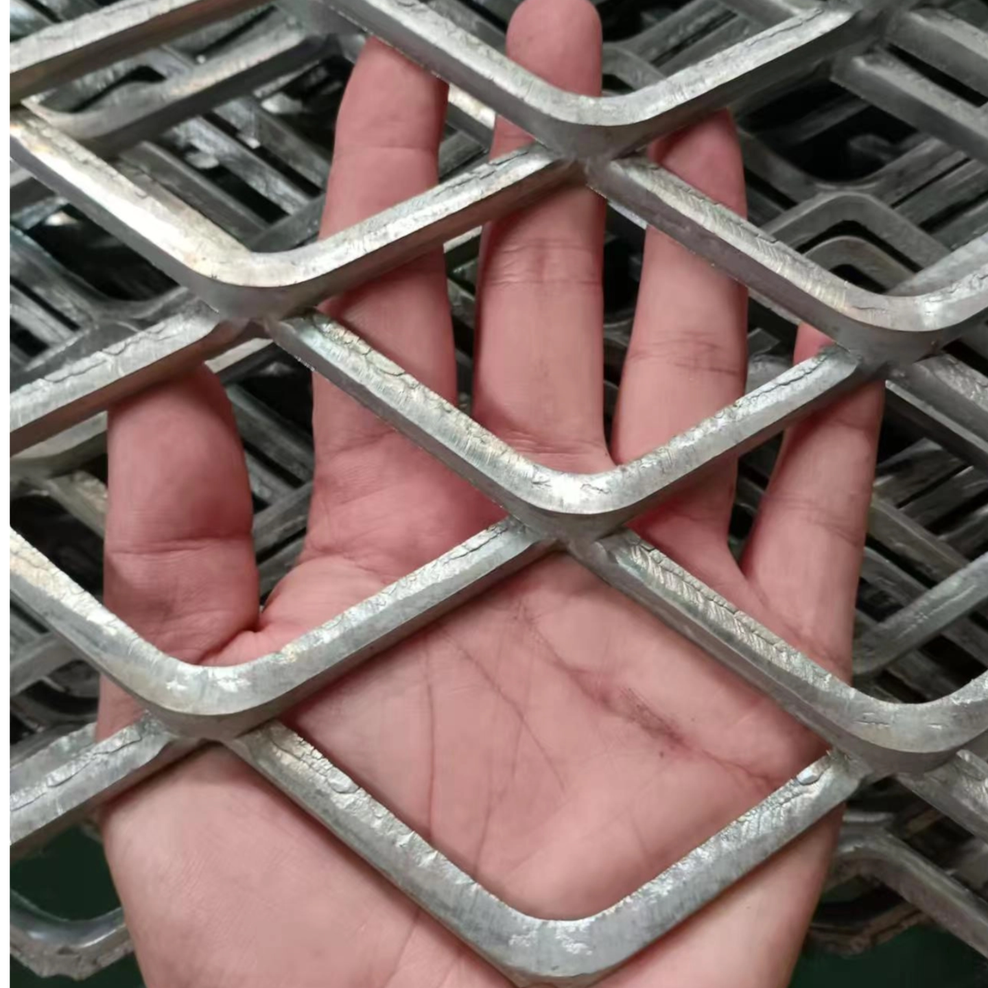 海南镀锌菱形冲孔钢板网防滑