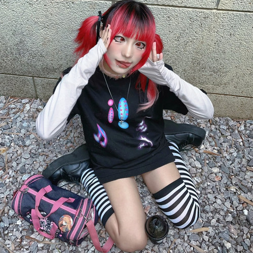 粉蓝音符手绘印花质感短袖