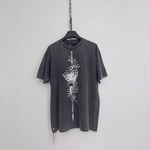 Without Me/SMILEANDSAD手工暗黑骨与剑扣环十字吊坠水洗基础短袖