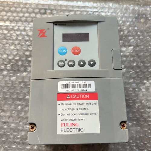 议价 富菱变频器 DZB200J000 7L2JY 可维修