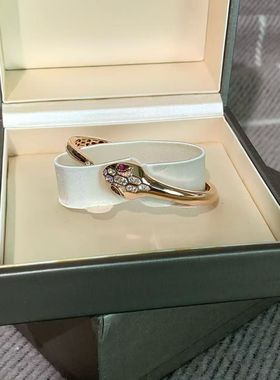 99新BVLGARI宝格丽Serpenti蛇形系列18K玫瑰金钻石手镯s码送女友