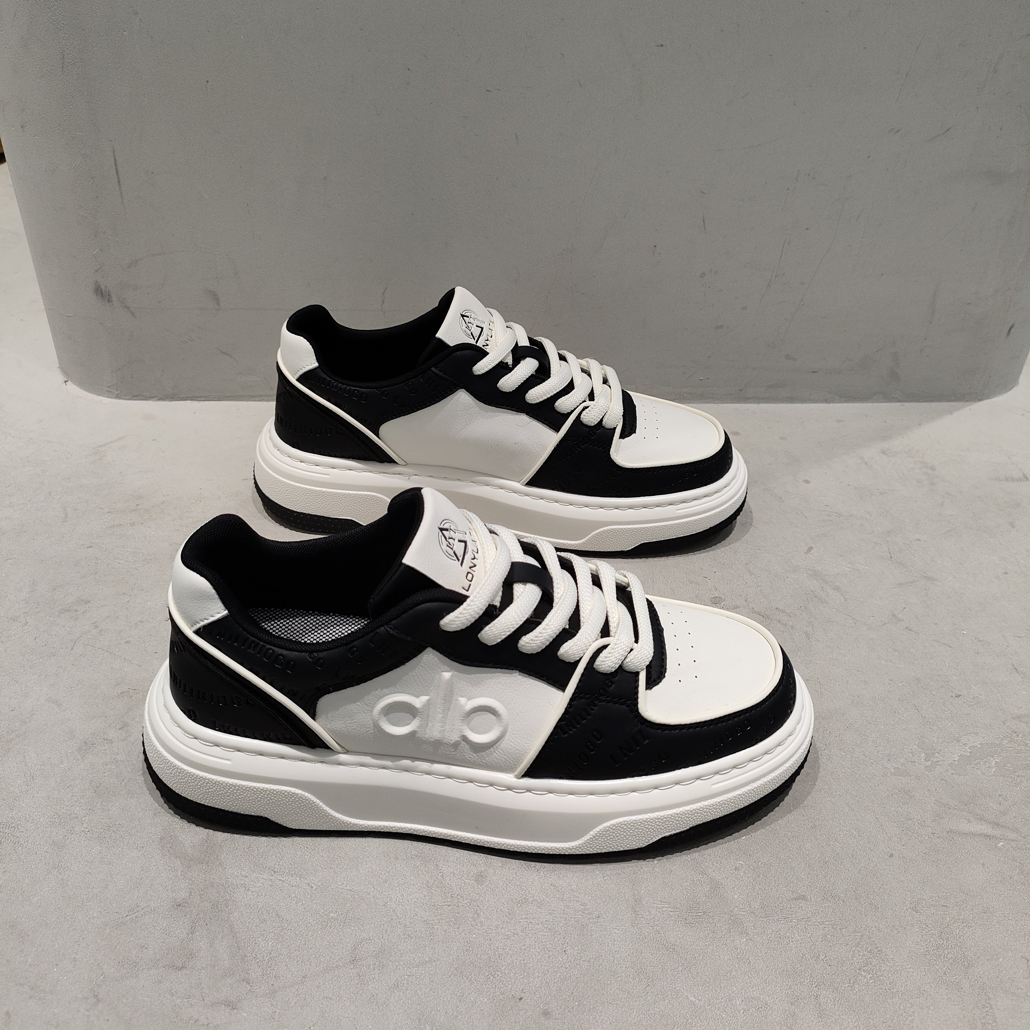 男鞋美式低帮休闲小白厚底增高板鞋2026春季新款欧洲站潮流百搭特,流行男鞋,时尚休闲鞋,淘宝优惠券,粉丝福利购,淘宝优惠卷