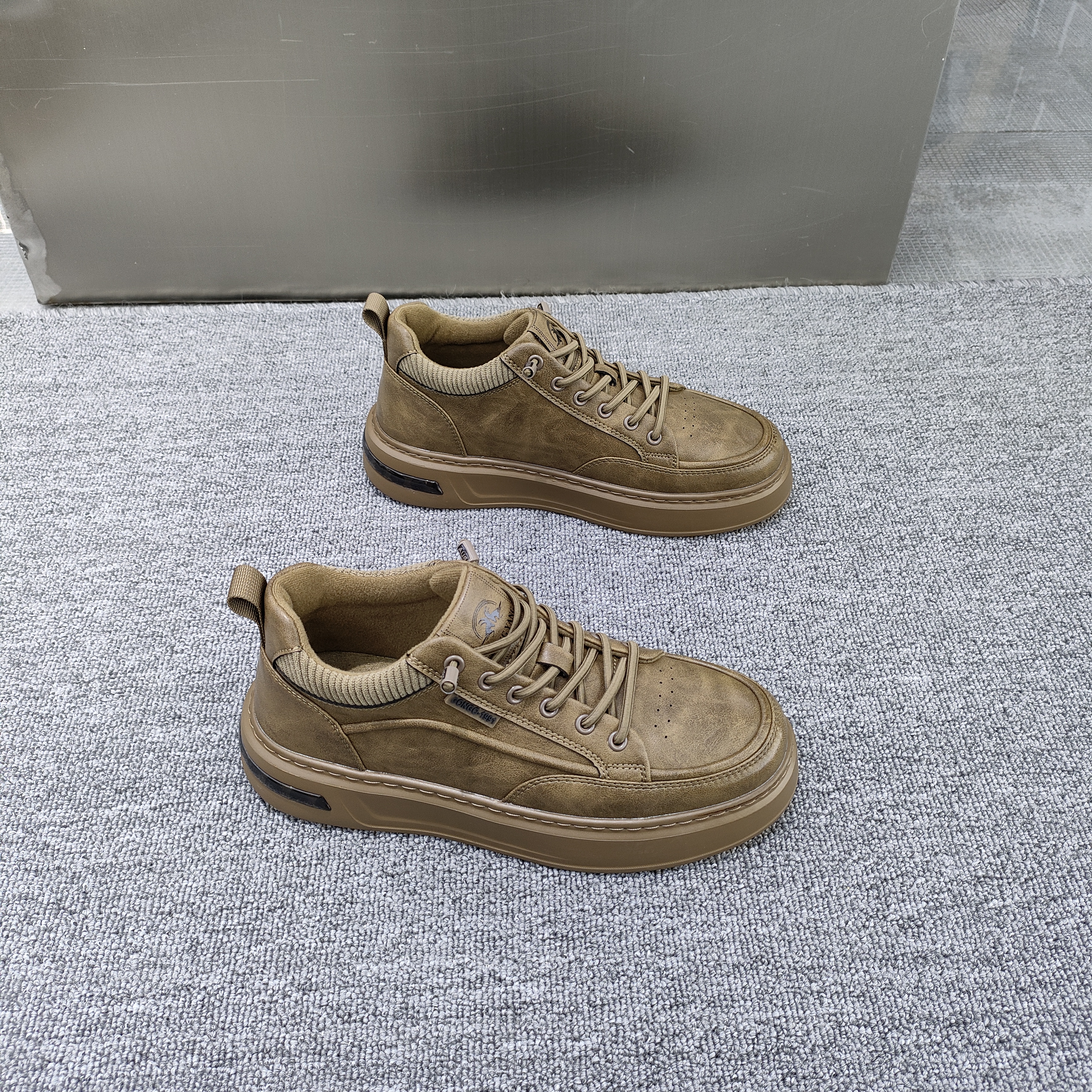 恭羊世家低帮松紧带懒人2025冬新款加绒轻便减震小青年百搭男鞋7