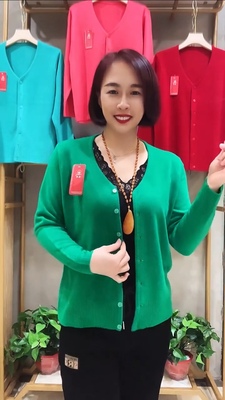 2024年净版糖果色针织开衫纽扣外套胖妈妈外套春装新款中老年女装