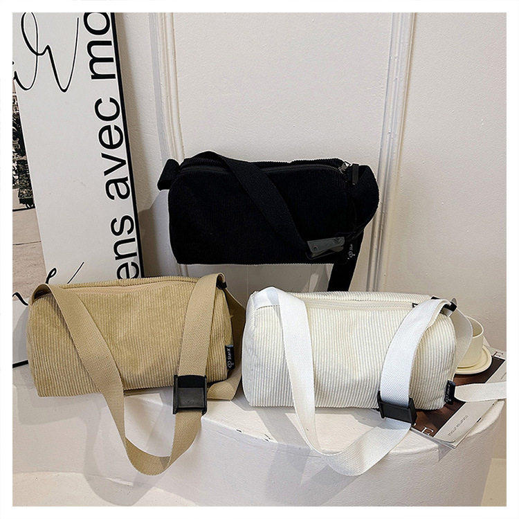 保罗新款 新品枕头包包大容量化妆收纳包简约时尚手拎包灯芯绒单