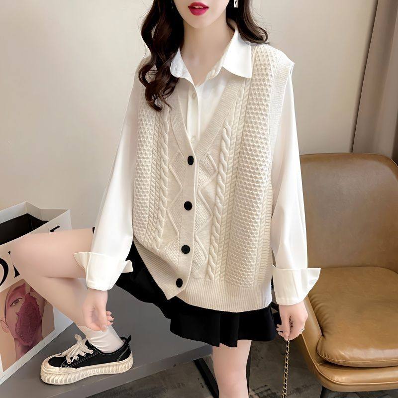 米白色针织马甲女秋季外穿2025新款背心开衫洋气大码马夹毛衣坎肩