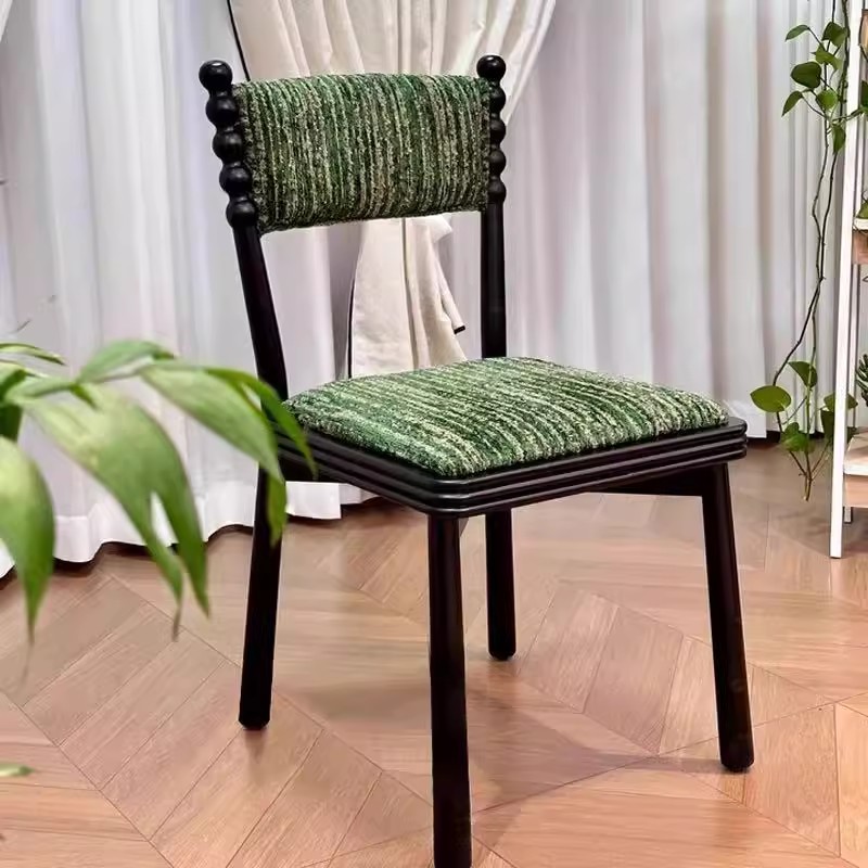 法式餐椅舒适餐厅复古家用软包靠背化妆中古风设计师实木餐桌椅子