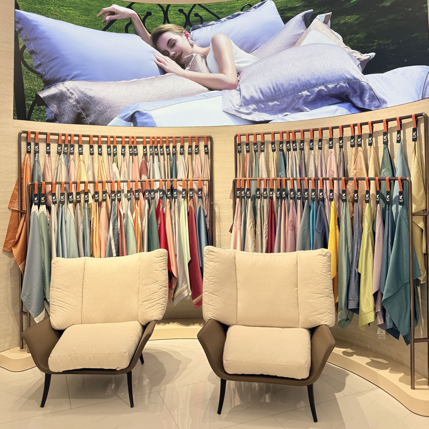 床品展示样品挂构真皮夹子面料PU皮吊绳卡片牌打字LOGO窗帘织带