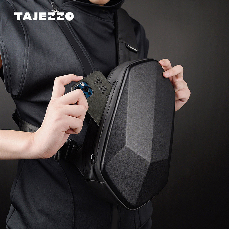 探迹者小众胸包潮牌单肩斜挎包男士便携小挎包胸前机车包男包P4II