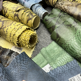 特种大虫皮料进口水染大鳞片蛇皮压花项圈鞋包真皮手工diy