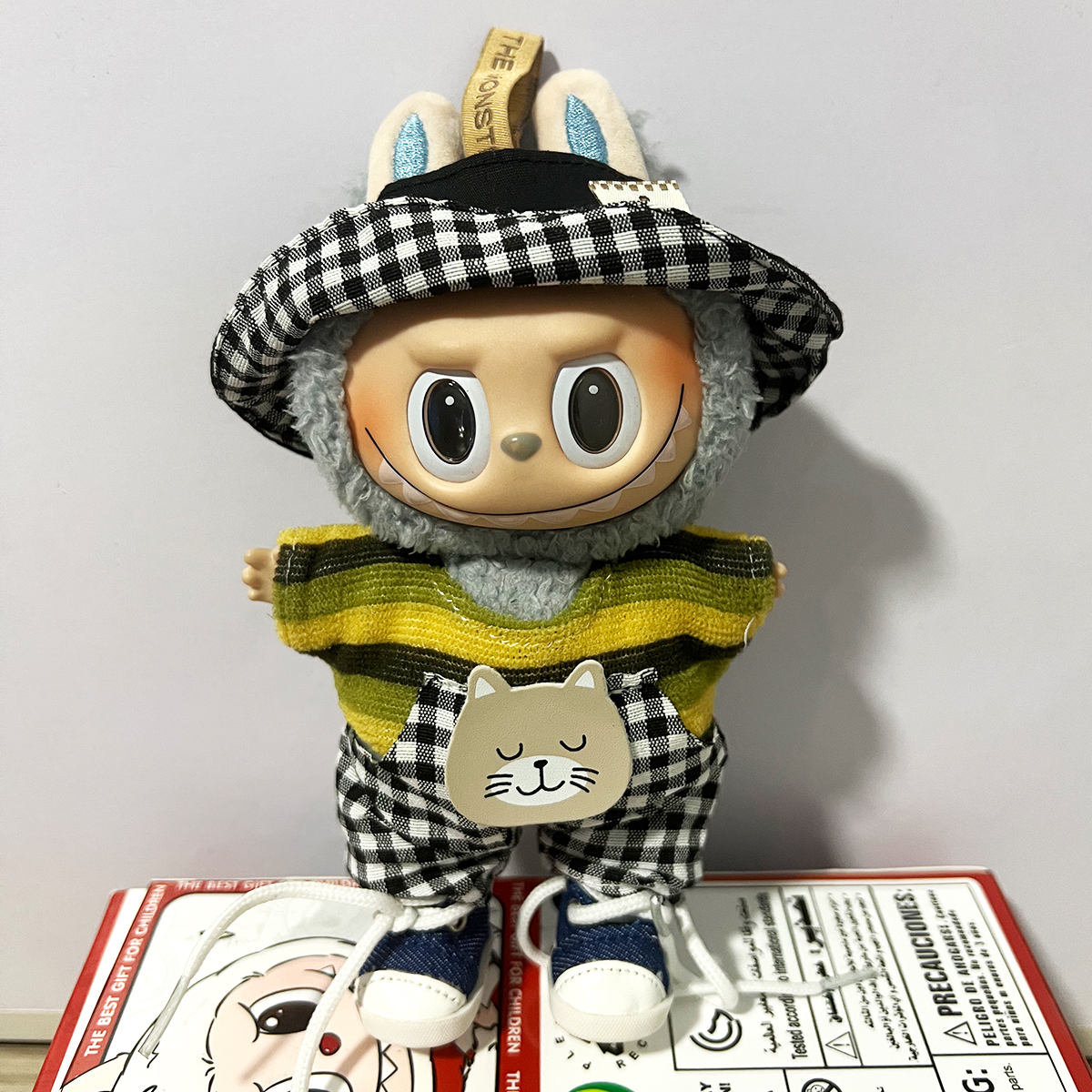 泡泡玛特labubu马卡龙坐坐派对毛绒公仔系列三代搪胶手办玩偶衣服