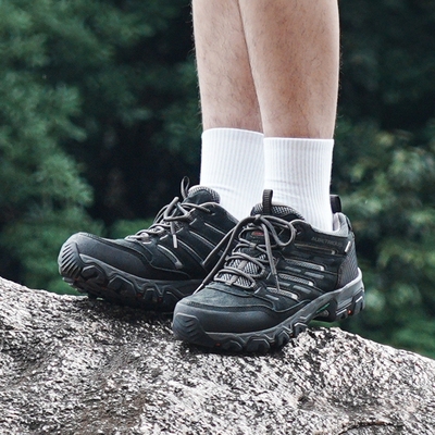 轻便透气防水防滑男士户外鞋