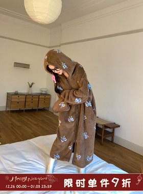 馨帮帮Homedress 蝴蝶结印花连帽睡衣女秋冬珊瑚绒柔软舒适长睡袍