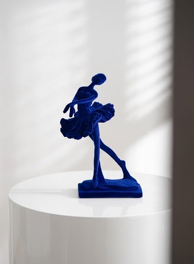 蓝色芭蕾舞者雕塑摆件