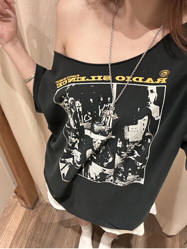 BrandyGirl新款美式做旧黑吉他图案bm短袖T恤女宽松显瘦斜肩上衣