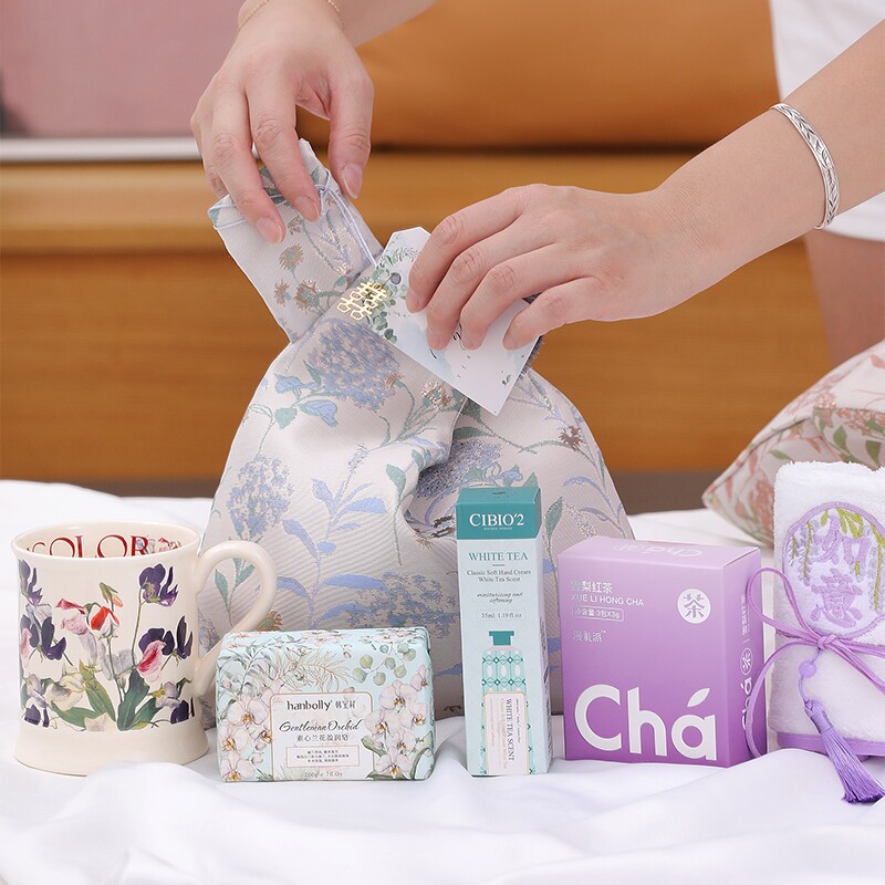 三八妇女教师节女伴娘男伴郎礼物送老师小众高级实用女神节