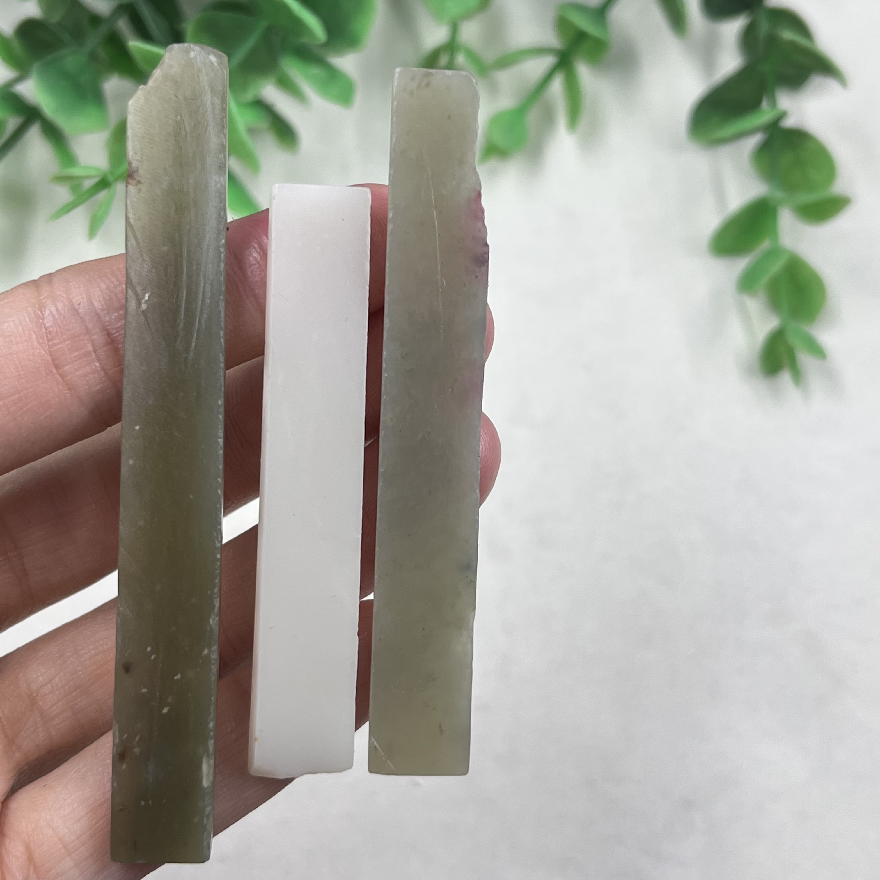 3件价新疆和田玉青白玉一级白薄片书签边角料玉石料DIY风铃包邮t