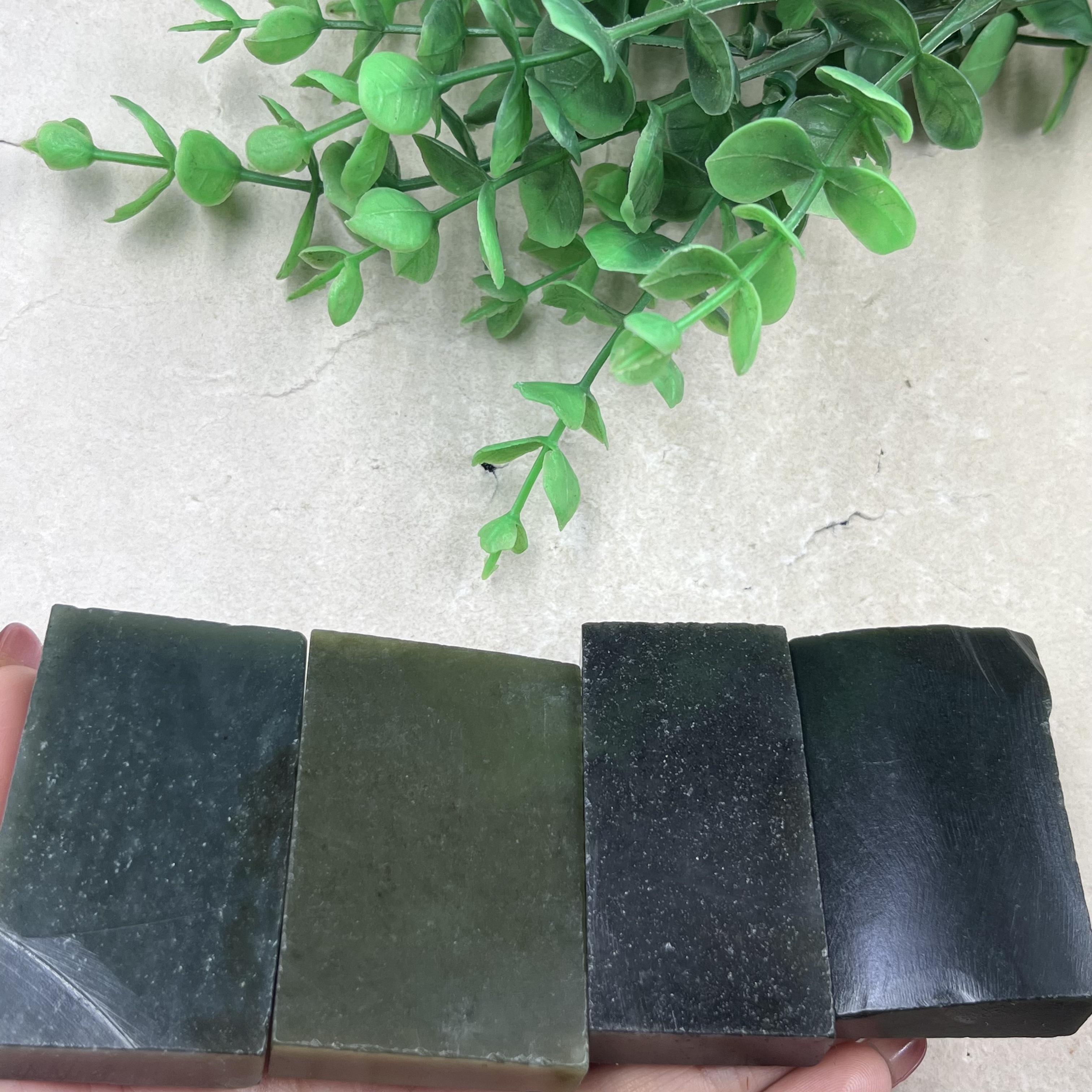 4件价新疆和田玉青玉青花籽且末牌子边角料玉石料下脚料挂件包邮t