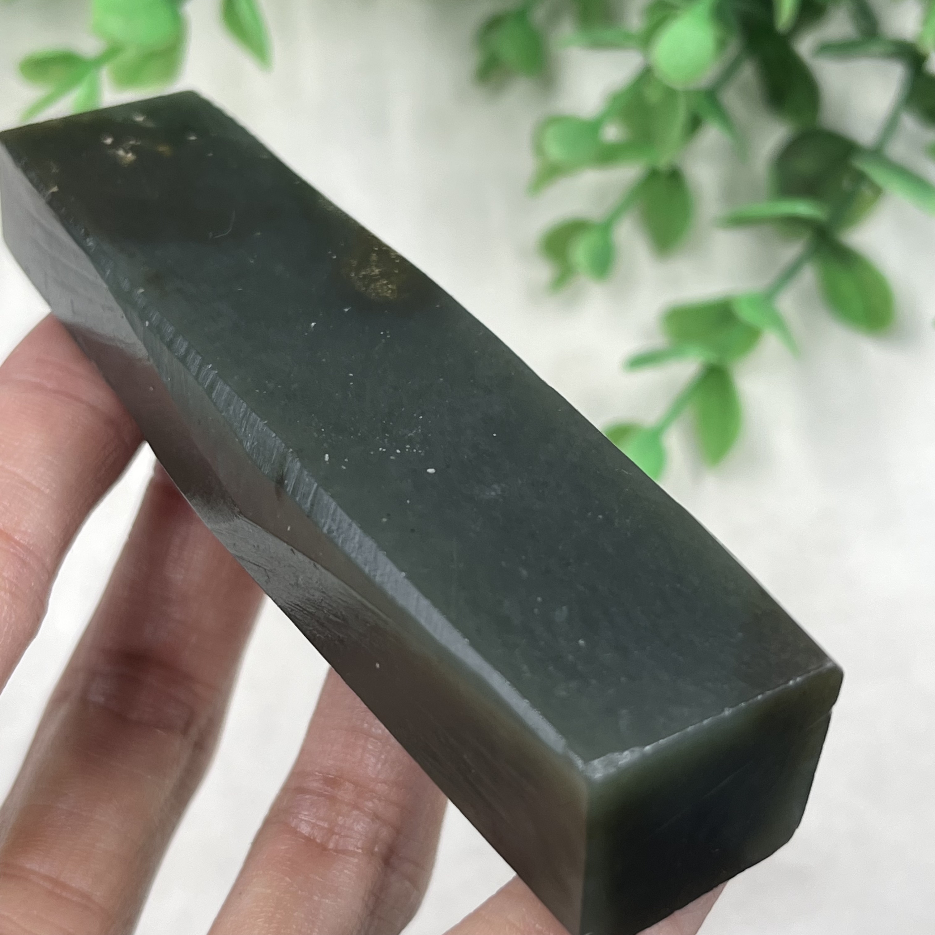 新疆和田玉糖青玉且末随型如意牌子边角料把 件玉石料包邮84克t