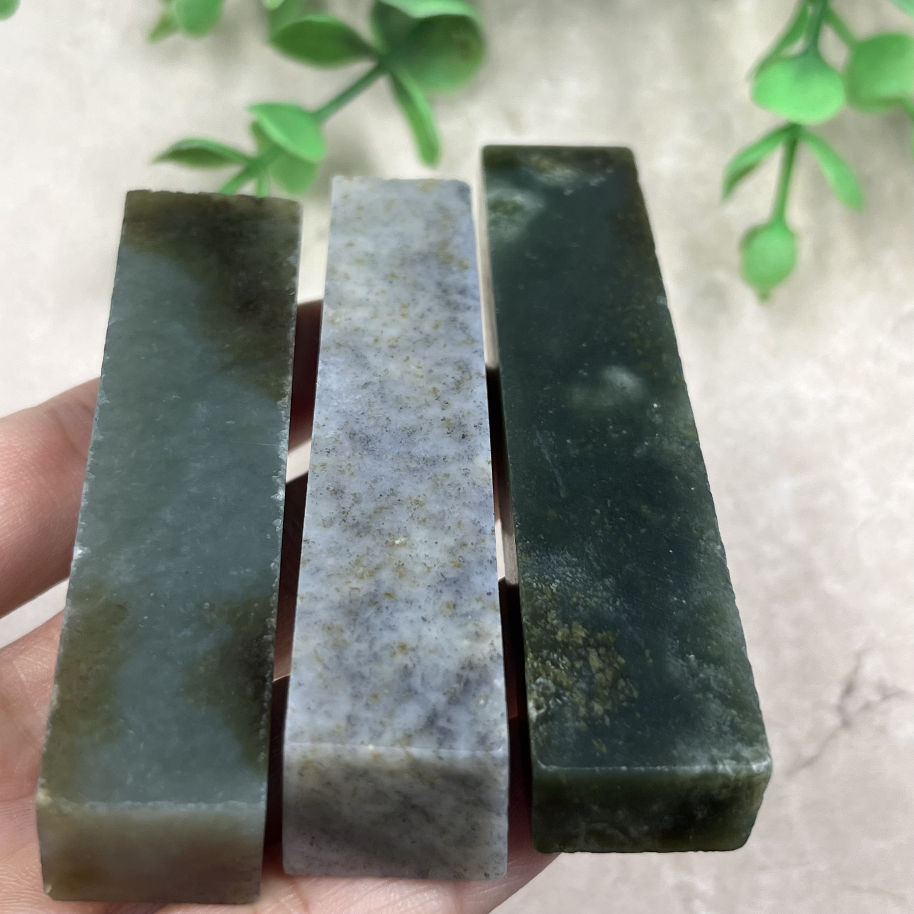 3件价新疆和田玉且末印章把件边角料镇尺镇纸下脚料玉石料包邮t