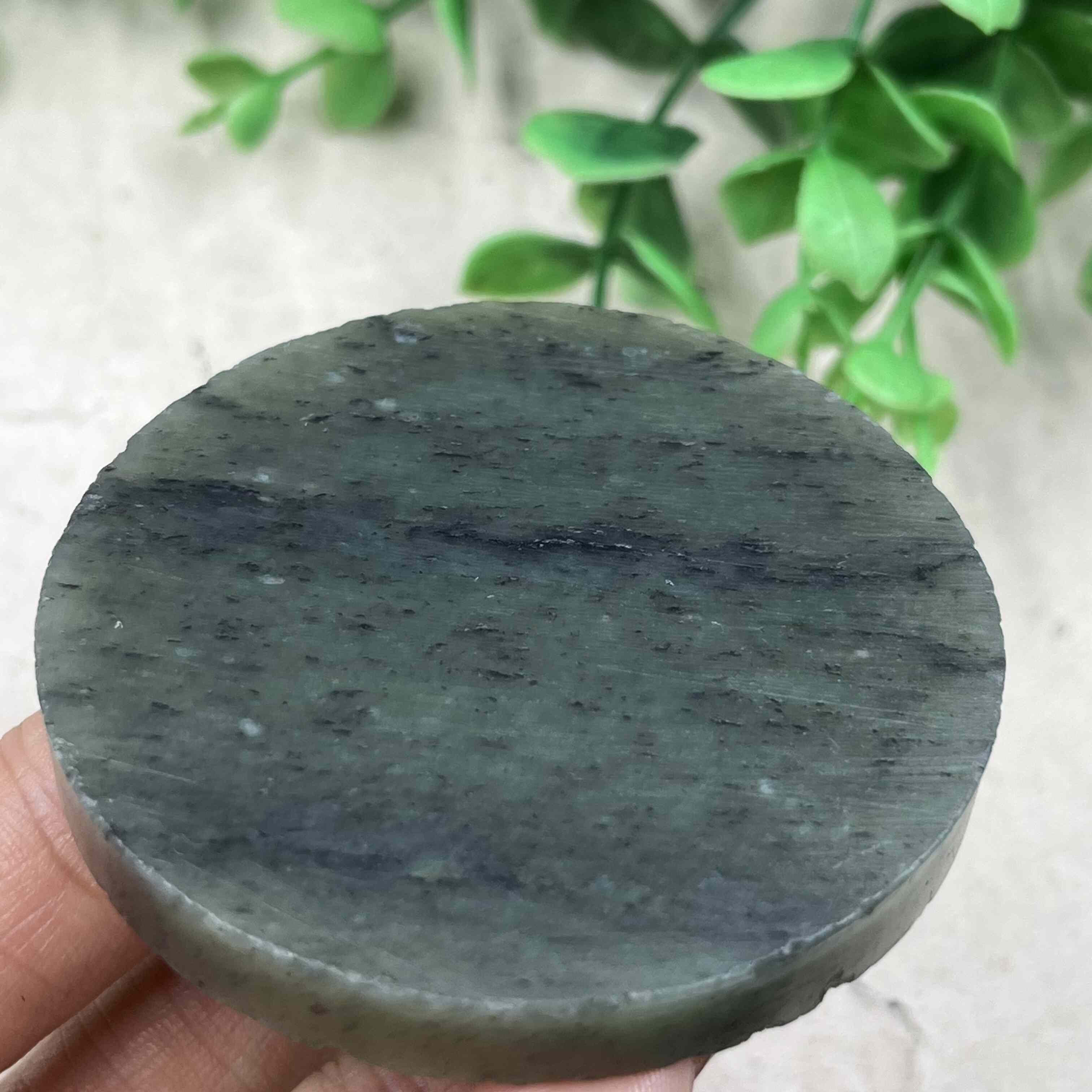 新疆和田玉青花籽圆牌手镯芯牌子边角 料茶托玉石下脚料包邮58克t