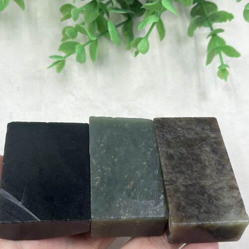3件价新疆和田玉糖青玉且末牌子把件边角料 玉石料DIY吊坠包邮t