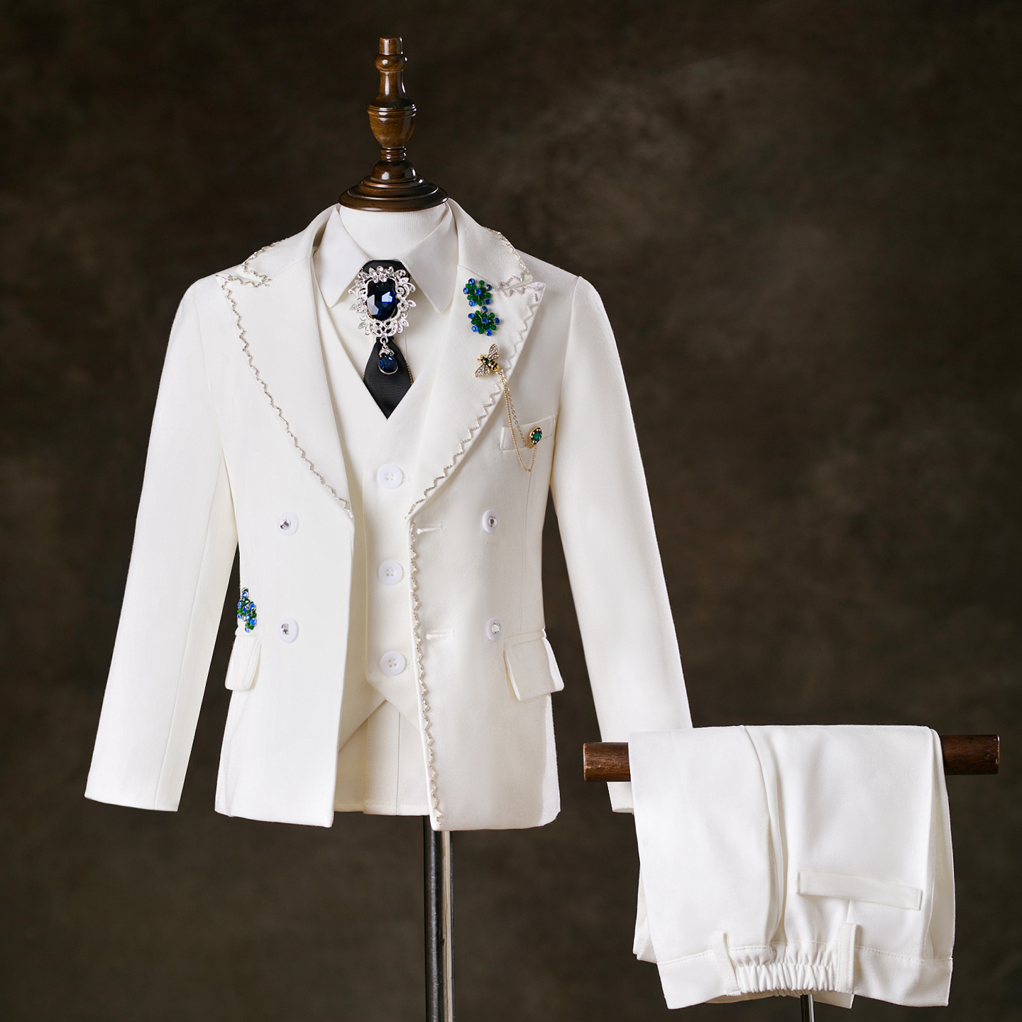 男童礼服高端白色走秀西装