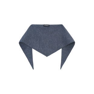 Unvesno (UN) 意大利细腻杂花双面穿戴三角围巾