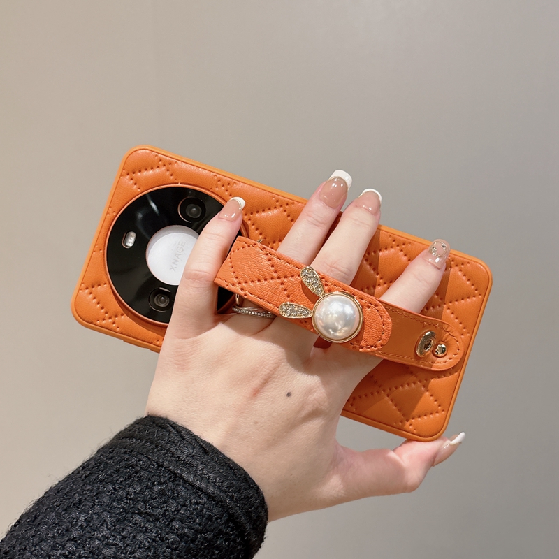 华为mate60Pro腕带小香风手机壳